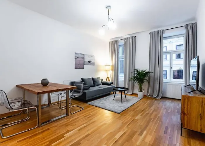 Spacious 3-room Apt. 15 Min To The Center