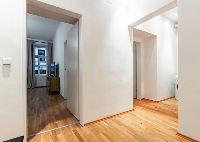 Spacious 3-room Apt. 15 Min To The Center