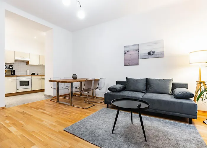 Spacious 3-room Apt. 15 Min To The Center *